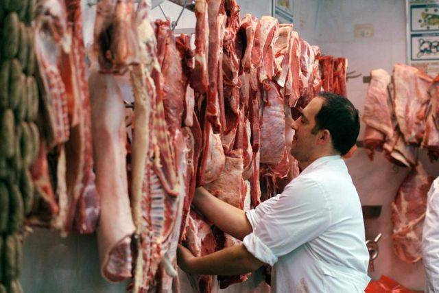 Staro meso iz EU prazni domaće štale