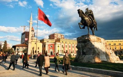 RUSKI ANALITIČAR UPOZORAVA: Umesto Velike Albanije, može biti – nema Albanije
